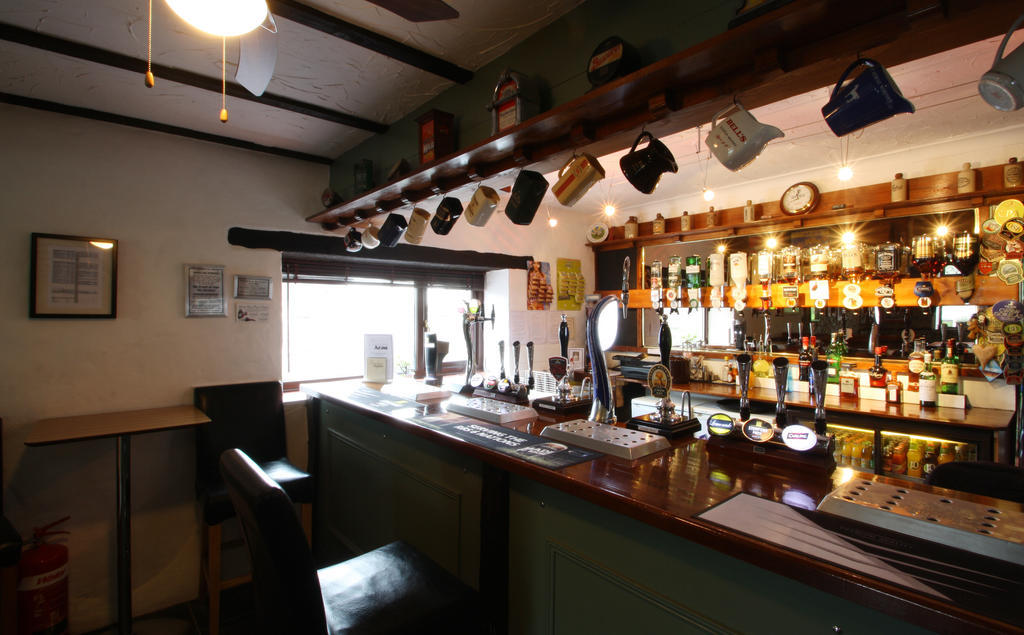 Bed and Breakfast Emlyn Arms Llanarthney Exterior foto