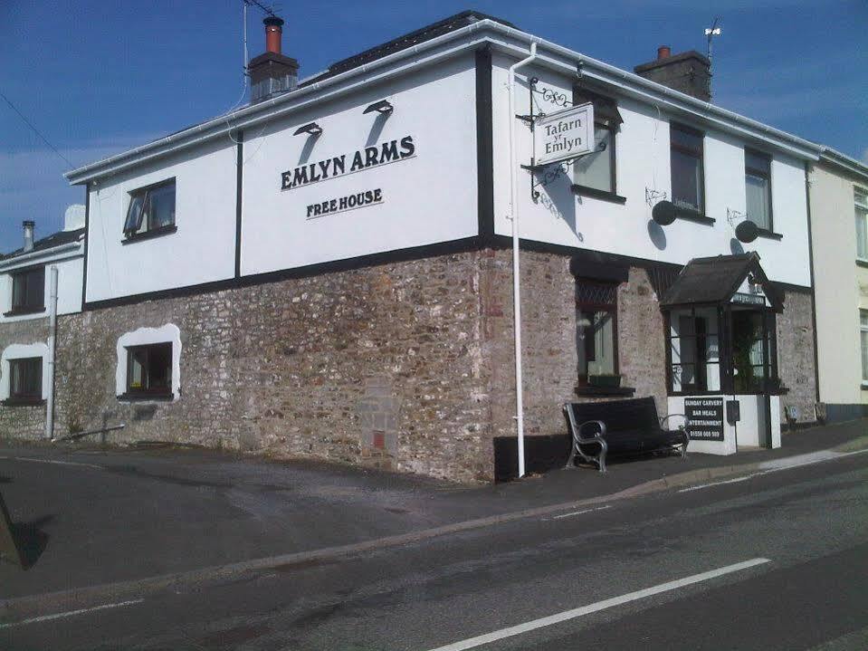 Bed and Breakfast Emlyn Arms Llanarthney Exterior foto